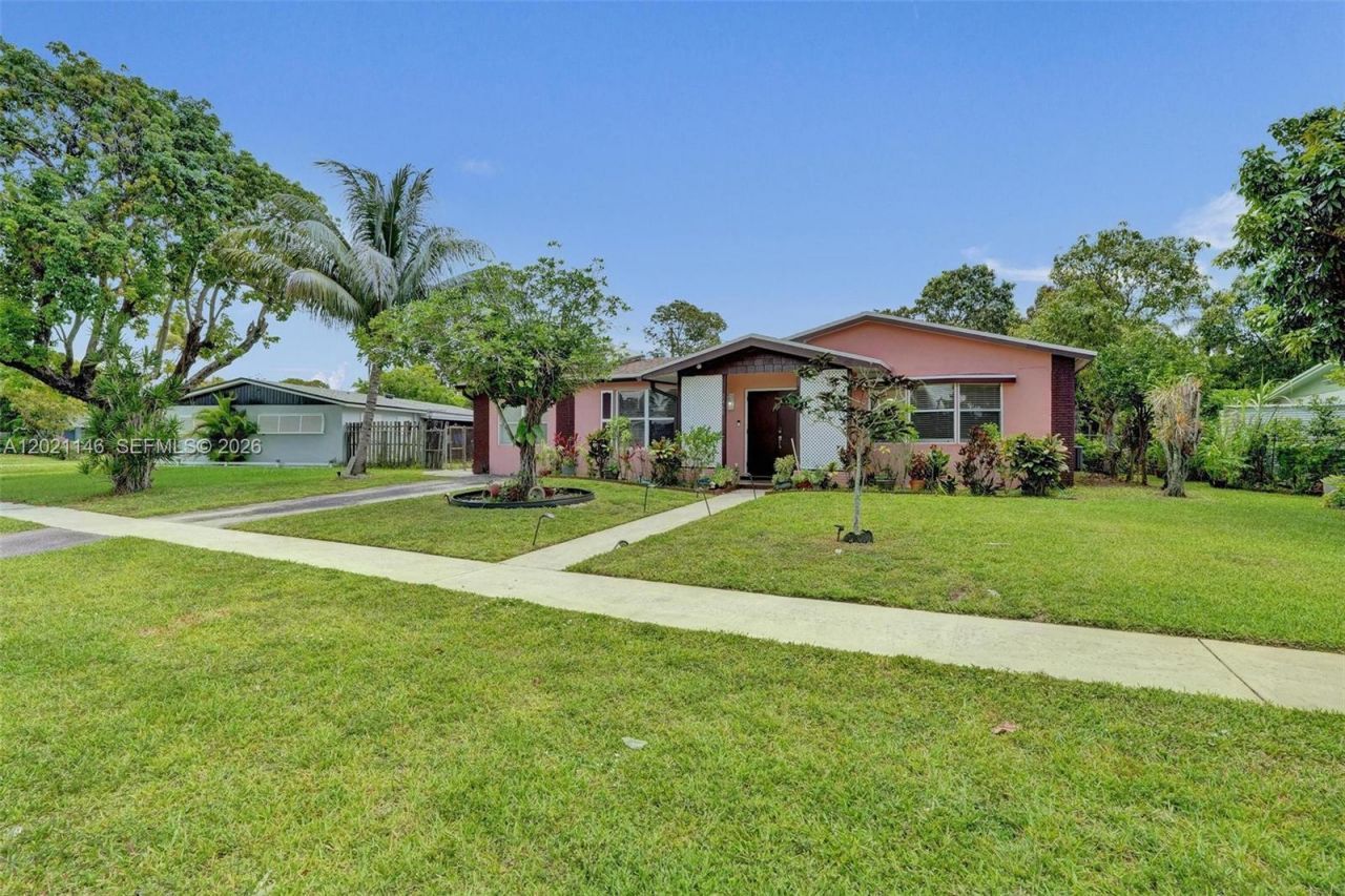 2460 NW 63rd Ter, Sunrise, FL 33313 Photo
