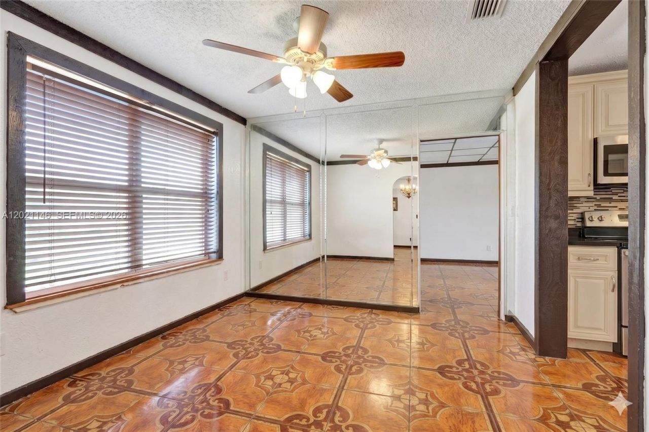 2460 NW 63rd Ter, Sunrise, FL 33313 Photo