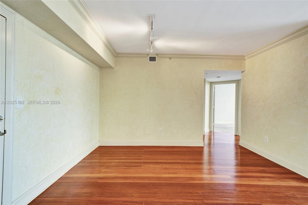 1625 Kennedy Cswy, Unit 1207C, North Bay Village, FL 33141 Photo