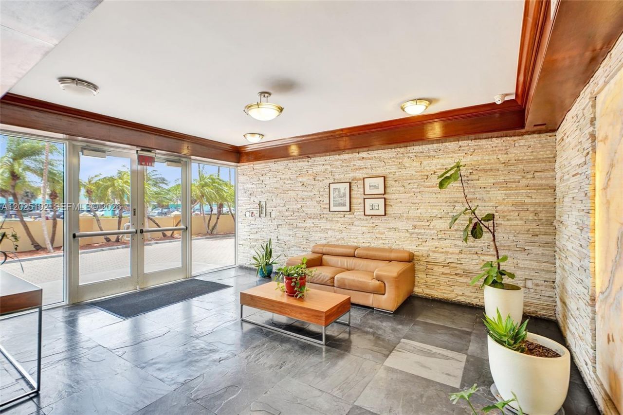1625 Kennedy Cswy, Unit 1207C, North Bay Village, FL 33141 Photo