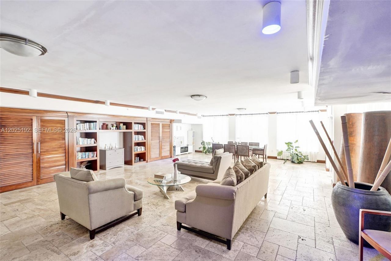1625 Kennedy Cswy, Unit 1207C, North Bay Village, FL 33141 Photo