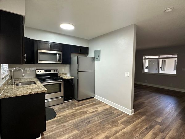3720 NE 22nd Ave, Unit 11, Lighthouse Point, FL 33064