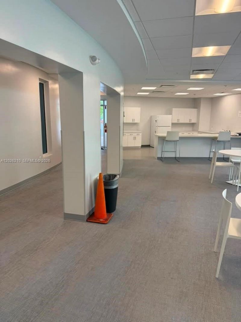 2500 Parkview Dr, Unit 2518, Hallandale Beach, FL 33009 Photo