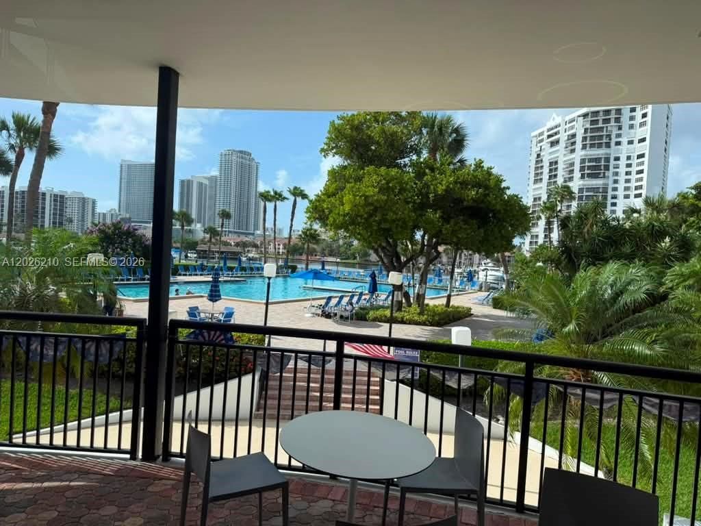 2500 Parkview Dr, Unit 2518, Hallandale Beach, FL 33009 Photo