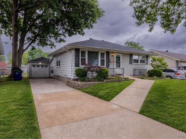 4033 Weber Road , St Louis, MO 63123