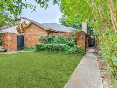 10316 Ridge Oak Street, Dallas, TX 75227