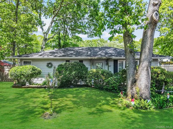 49 Washington Avenue , Mastic Beach, NY 11951