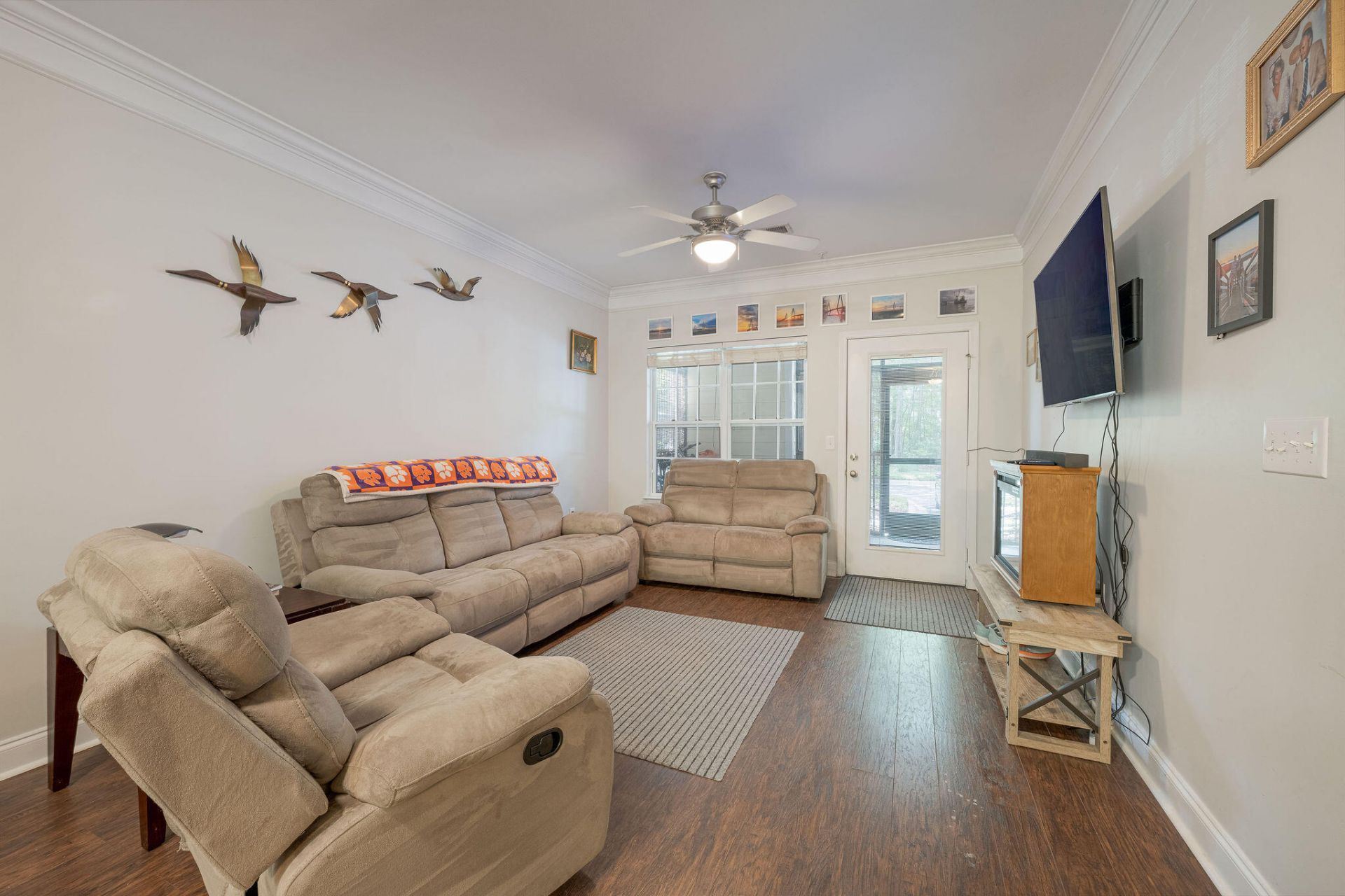 1508 Basildon Road Photo 14