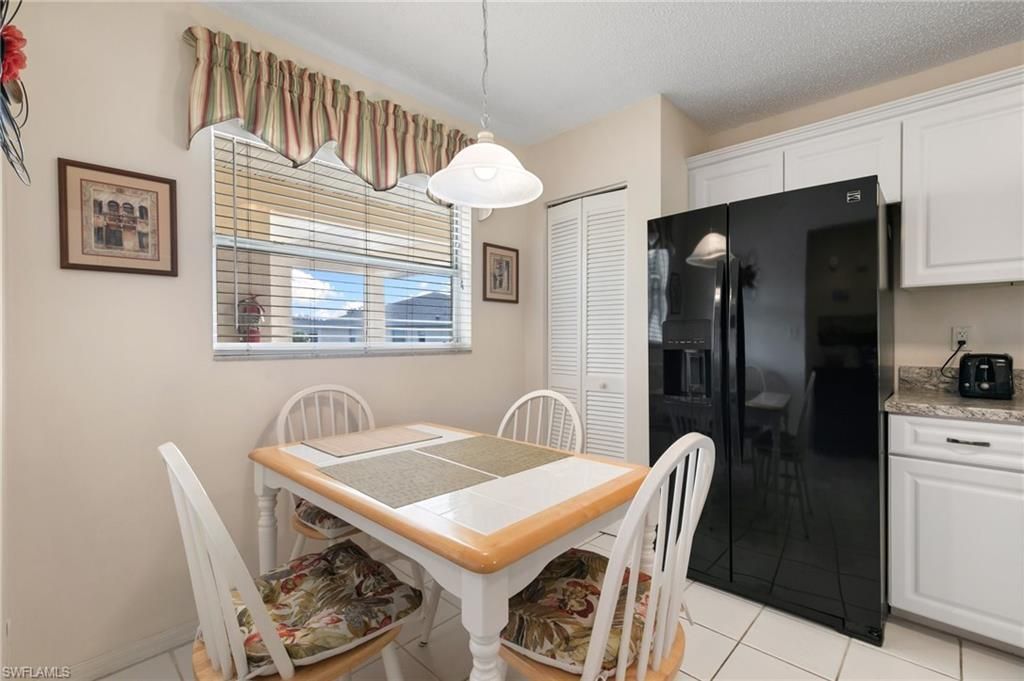 685 Squire Cir , Unit 204, Naples, FL 34104 Photo