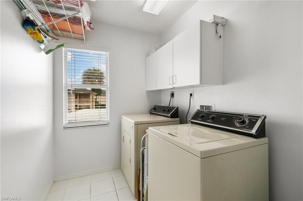 685 Squire Cir , Unit 204, Naples, FL 34104 Photo