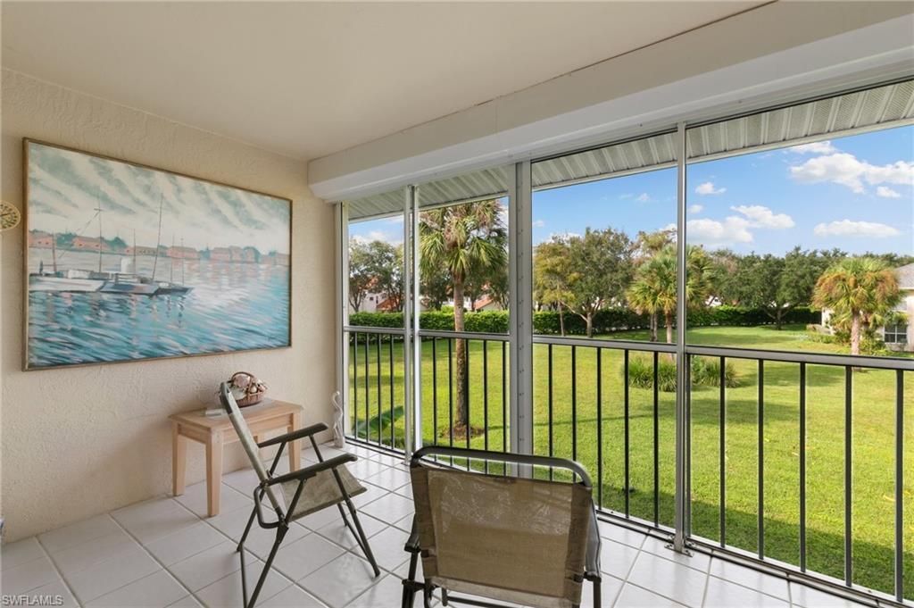 685 Squire Cir , Unit 204, Naples, FL 34104 Photo