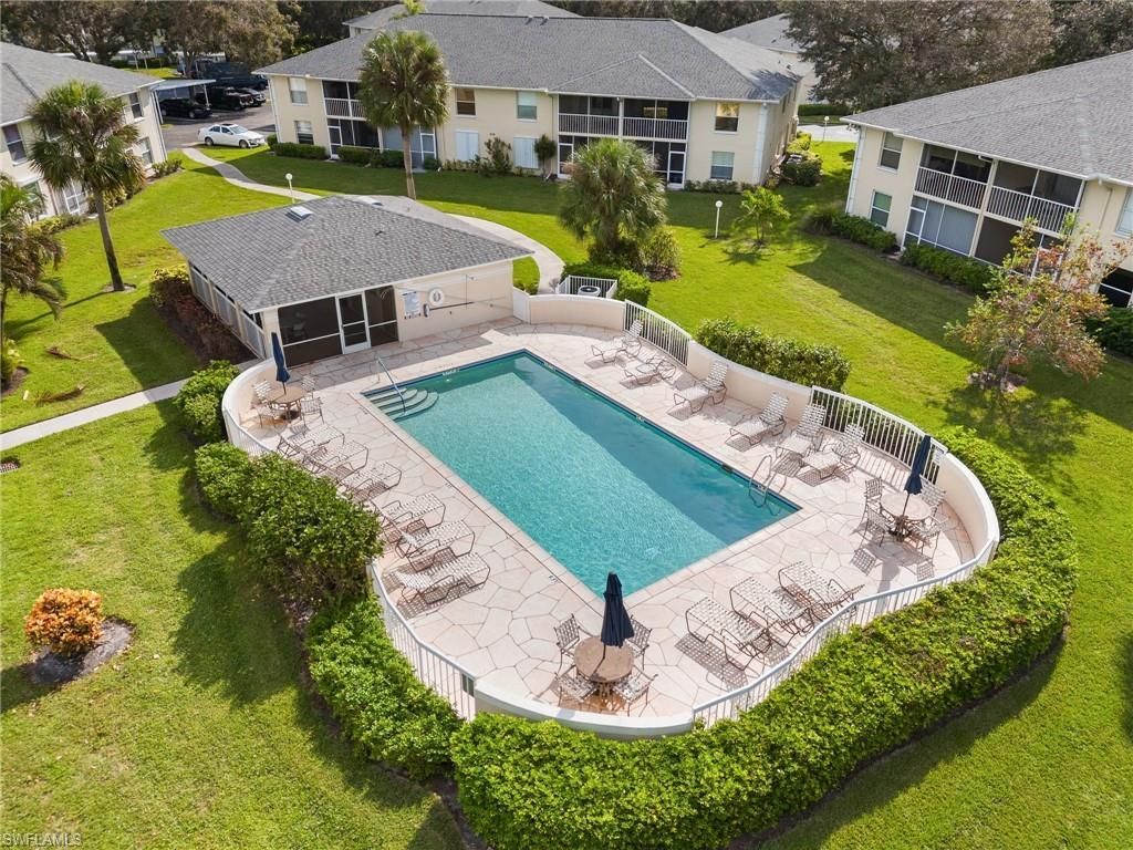 685 Squire Cir , Unit 204, Naples, FL 34104 Photo