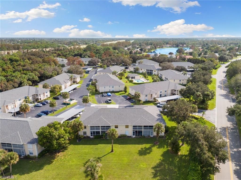 685 Squire Cir , Unit 204, Naples, FL 34104 Photo