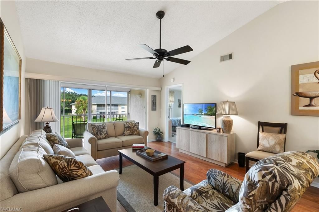 685 Squire Cir , Unit 204, Naples, FL 34104 Photo