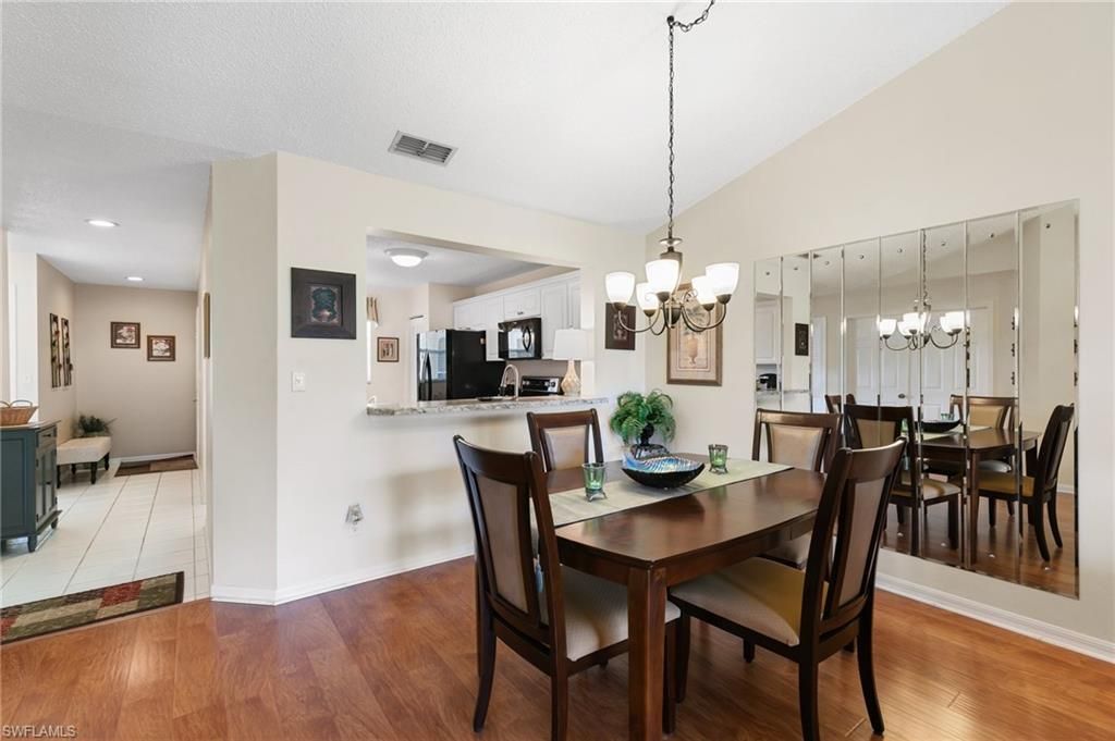 685 Squire Cir , Unit 204, Naples, FL 34104 Photo