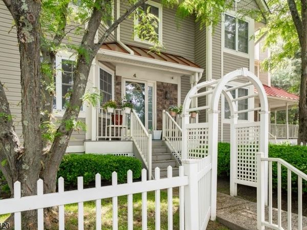 4 The Arbors, New Providence, NJ 07974