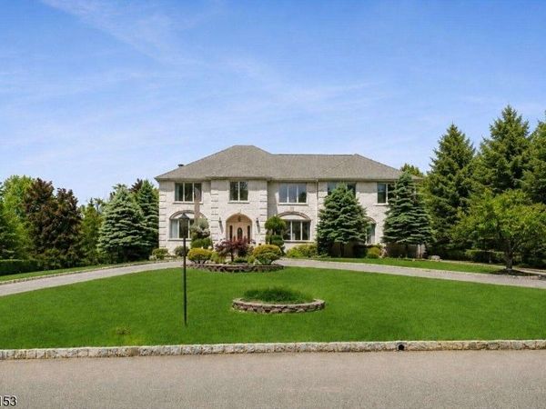 1 Winchester Dr, Scotch Plains, NJ 07076