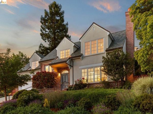 618 Mountain Blvd, Oakland, CA 94611