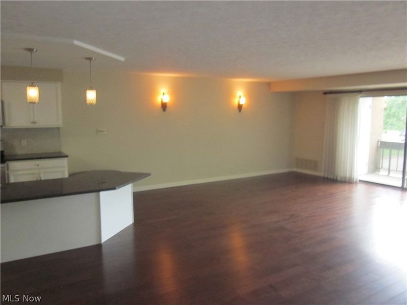 22555 Center Ridge Road, Unit 201, Rocky River, OH 44116 Photo 11