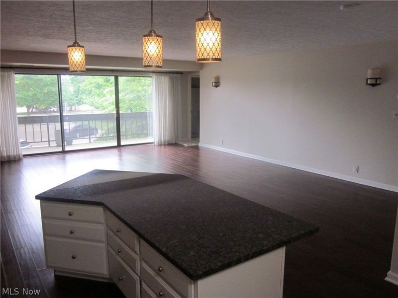 22555 Center Ridge Road, Unit 201, Rocky River, OH 44116 Photo 12
