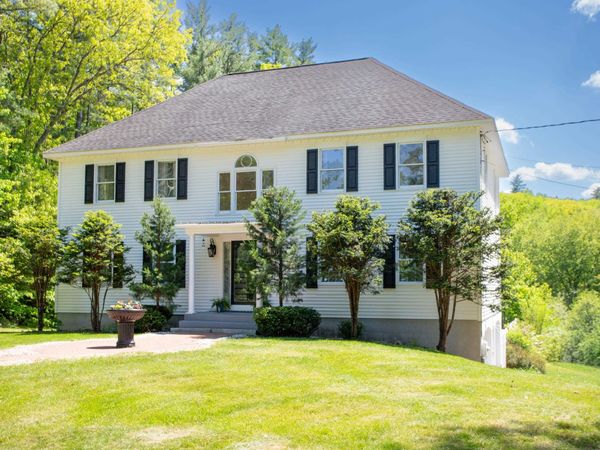 15 Kelso Drive, Bow, NH 03304