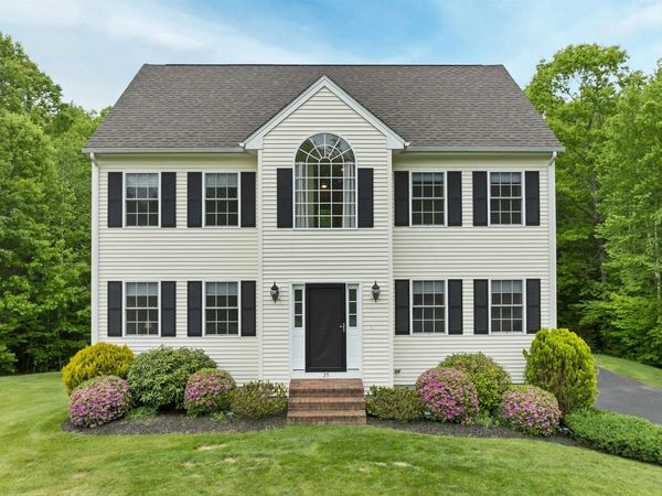 25 Penacook Road, Sandown, NH 03873