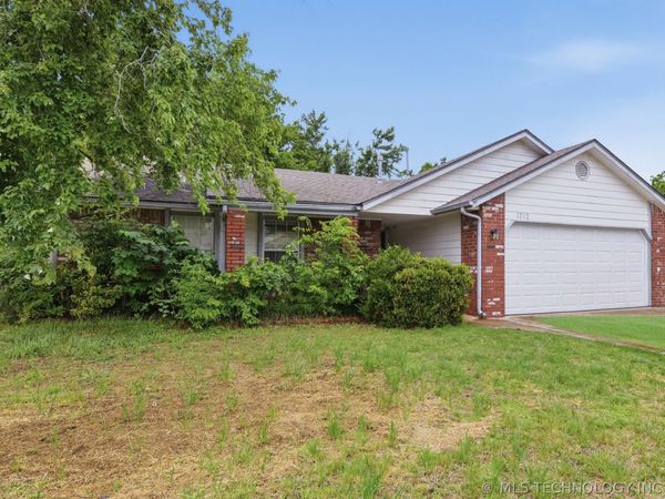 1712 S 137th East Avenue , Tulsa, OK 74108