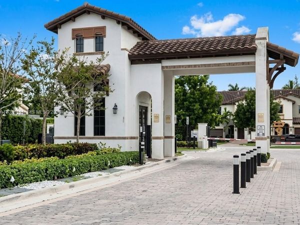 10620 NW 88th St , Unit 221, Doral, FL 33178