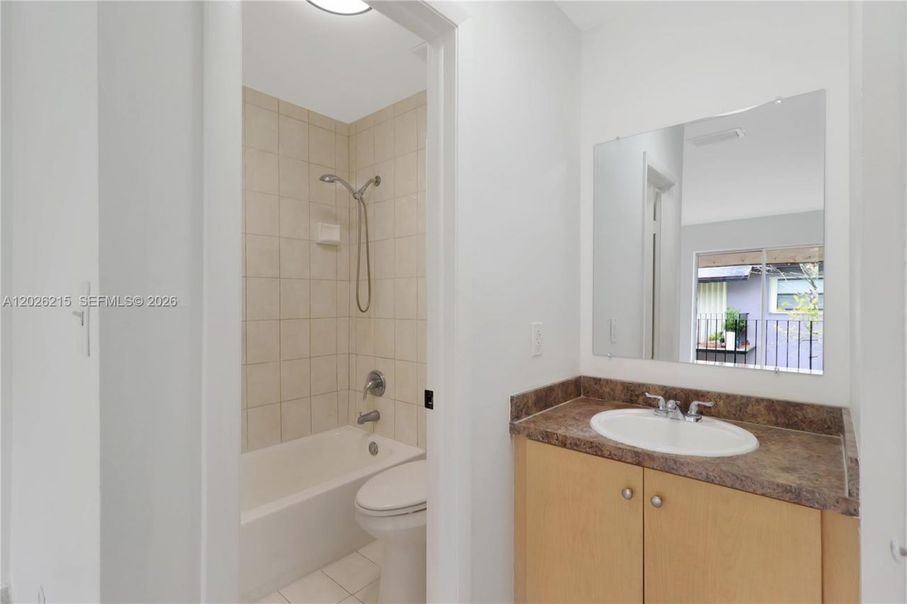 13371 SW 17th Ln , Unit 2-8, Miami, FL 33175 Photo