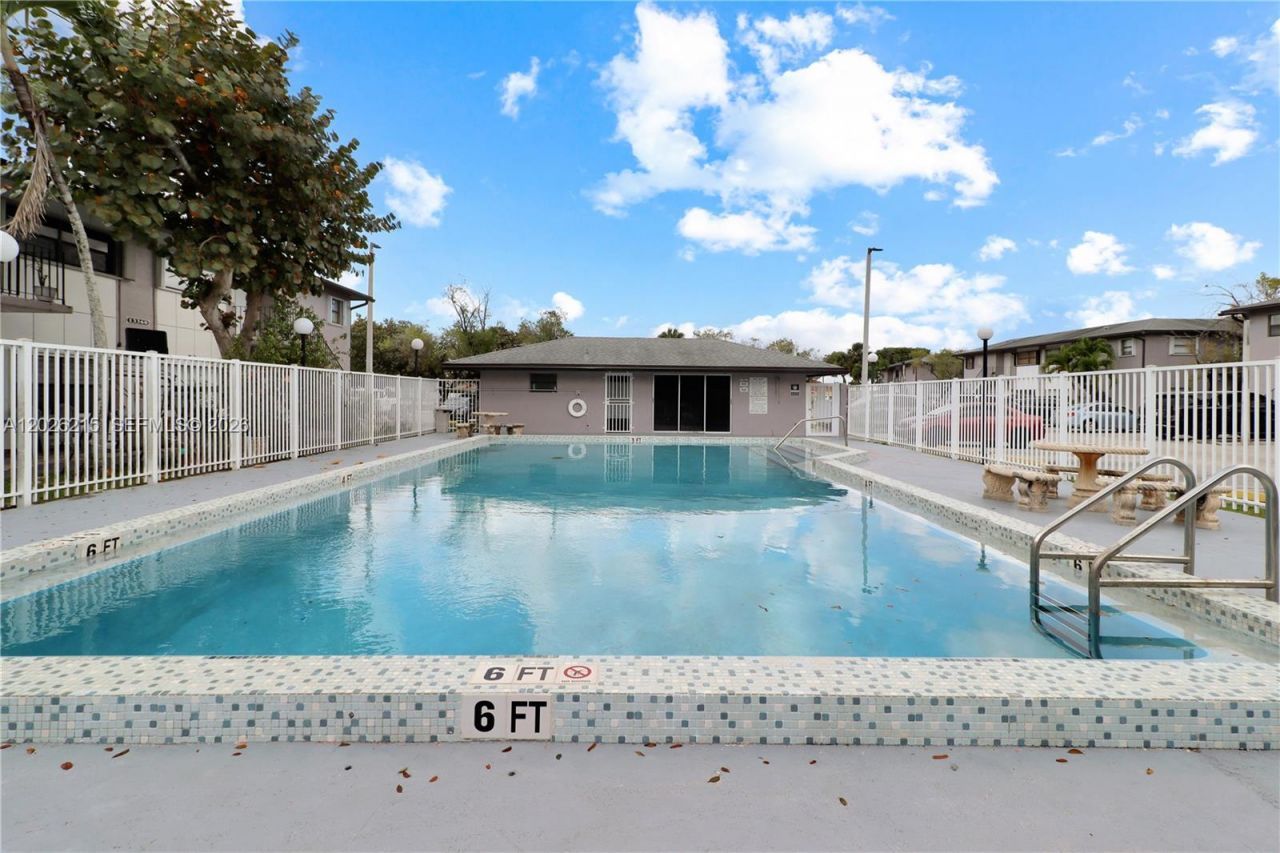 13371 SW 17th Ln , Unit 2-8, Miami, FL 33175 Photo