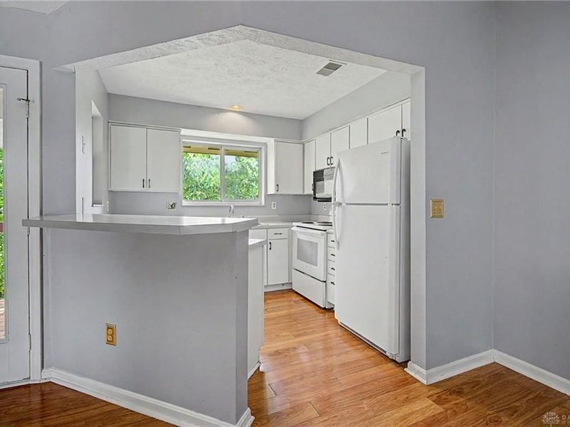 1151 Captains Bridge, Washington Township, OH 45458 Photo 9