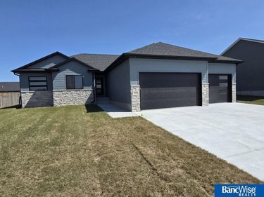 500 Railroad Street , Hallam, NE 68368