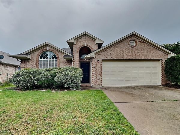 8705 Sunset Trace Drive, Fort Worth, TX 76244