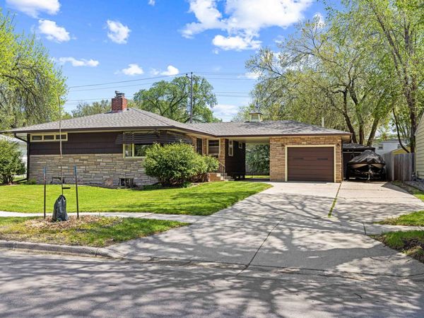 1455 12th Street N, Fargo, ND 58102