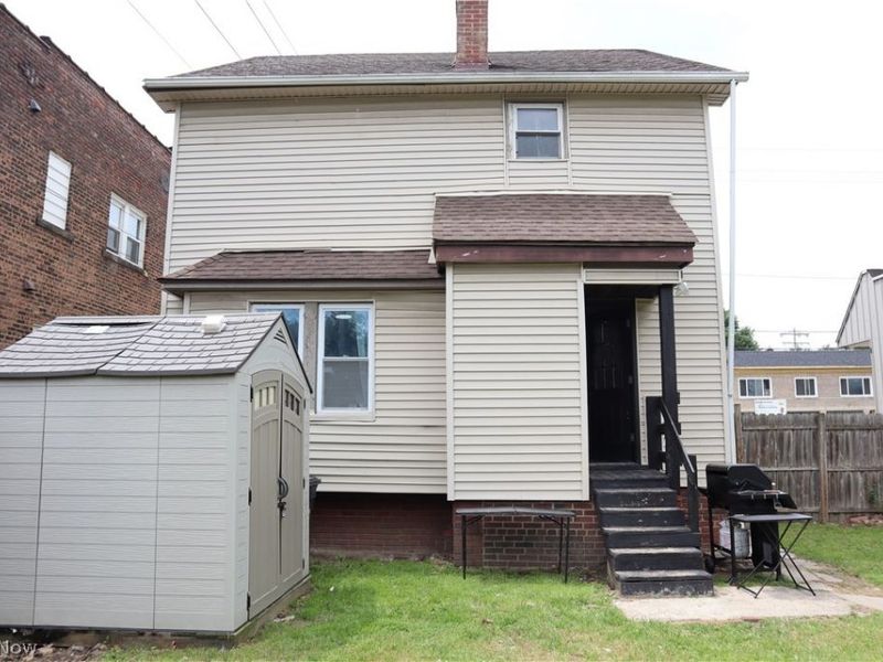 3577 W 105th Street, Cleveland, OH 44111 Photo 2