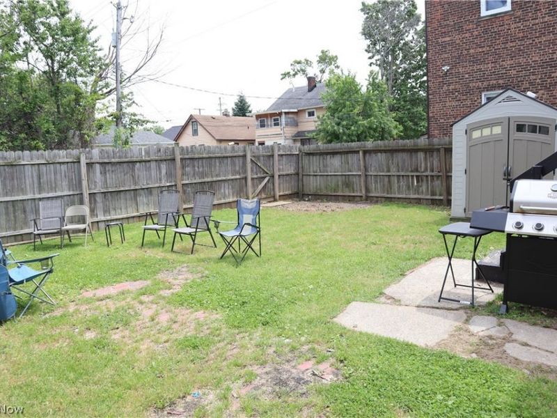 3577 W 105th Street, Cleveland, OH 44111 Photo 3