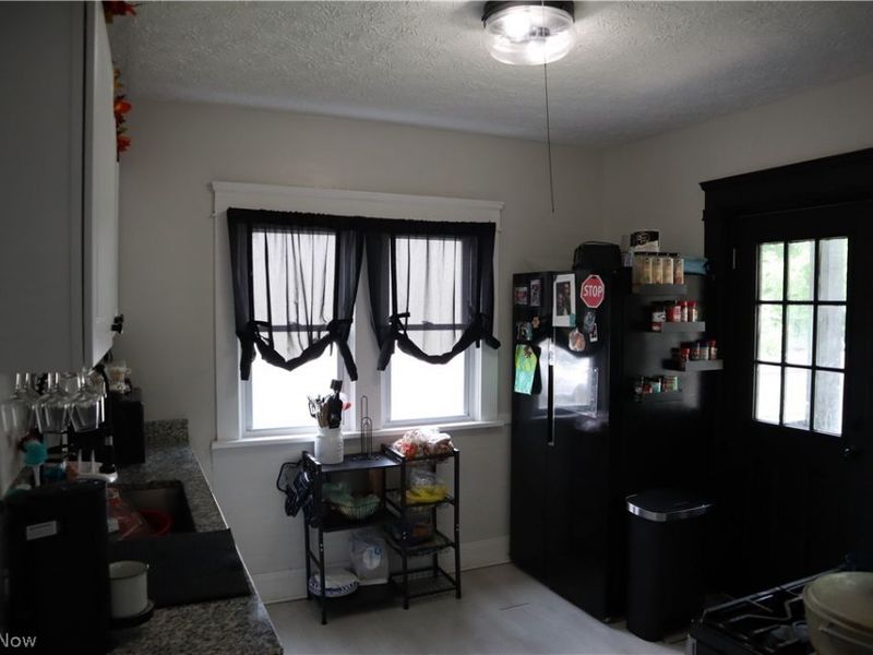 3577 W 105th Street, Cleveland, OH 44111 Photo 7