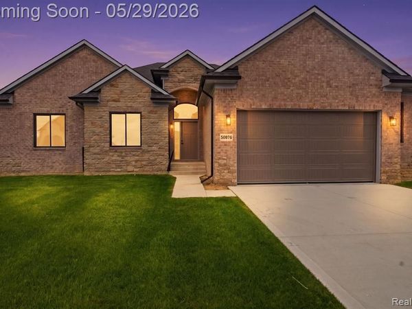 50976 Remar Farms Dr, Macomb Twp, MI 48042