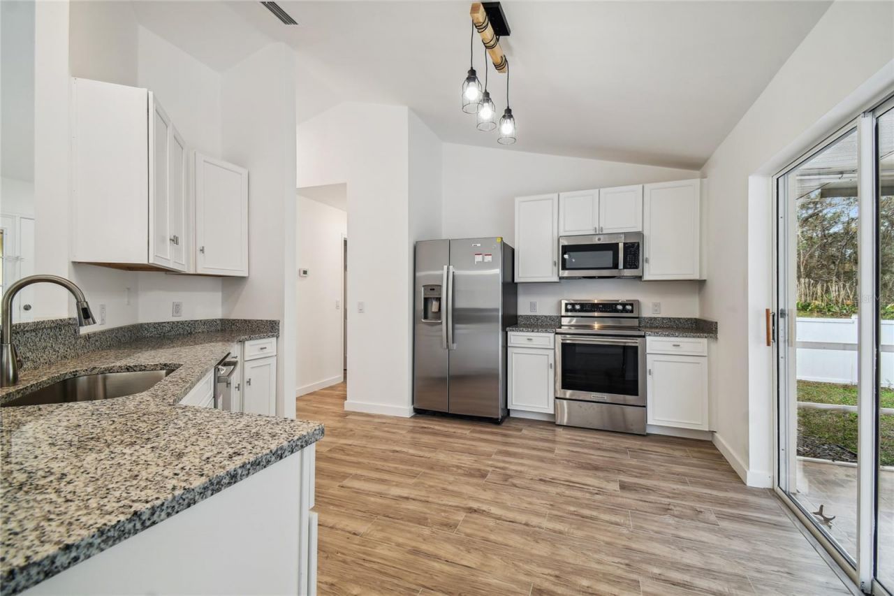 11 Carnation Court E, Homosassa, FL 34446 Photo