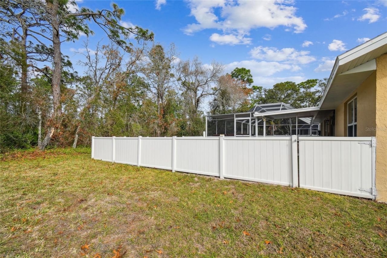 11 Carnation Court E, Homosassa, FL 34446 Photo