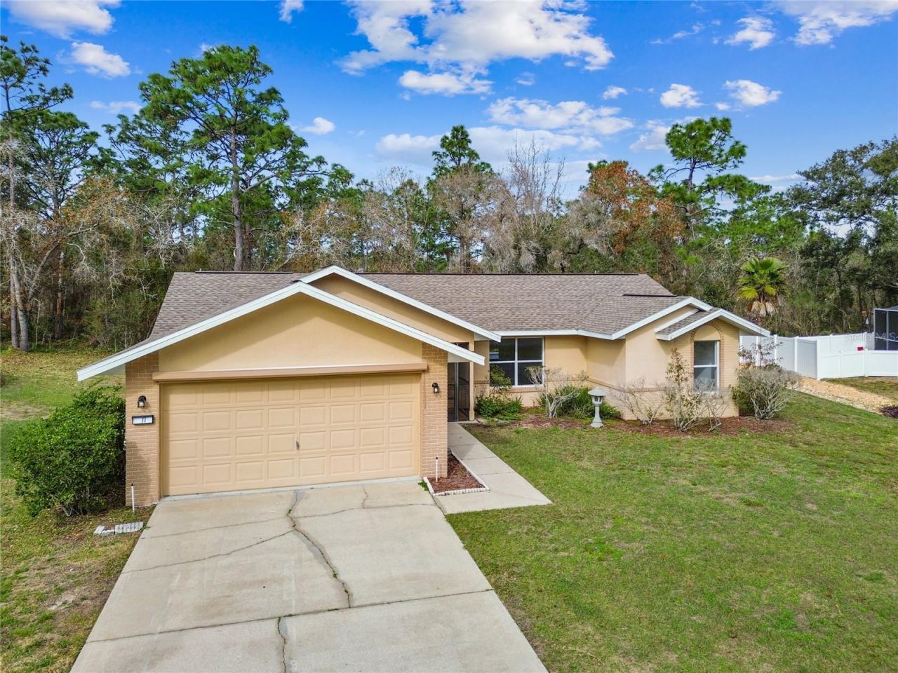 11 Carnation Court E, Homosassa, FL 34446 Photo