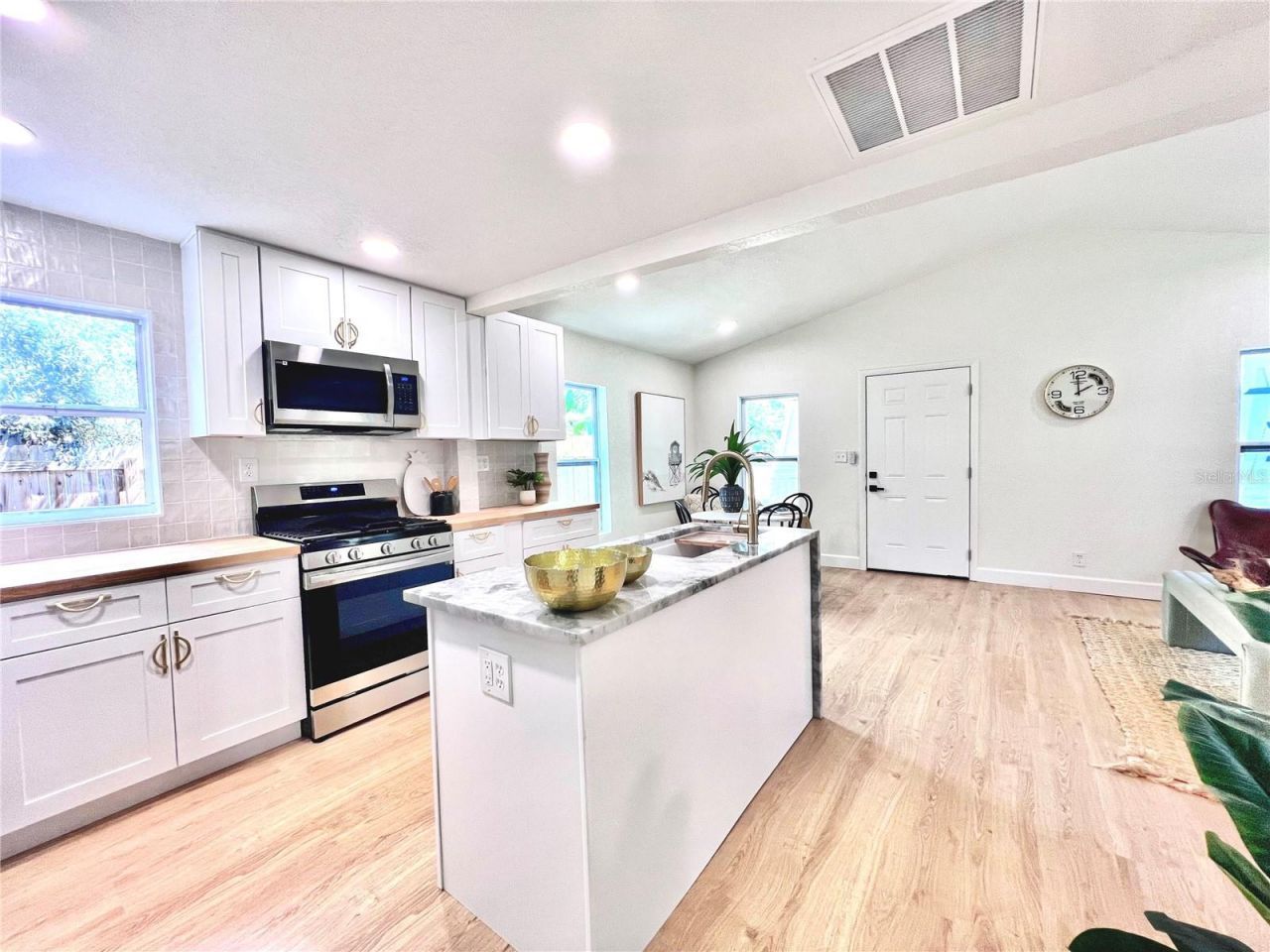 2427 32nd Avenue N, Saint Petersburg, FL 33713 Photo