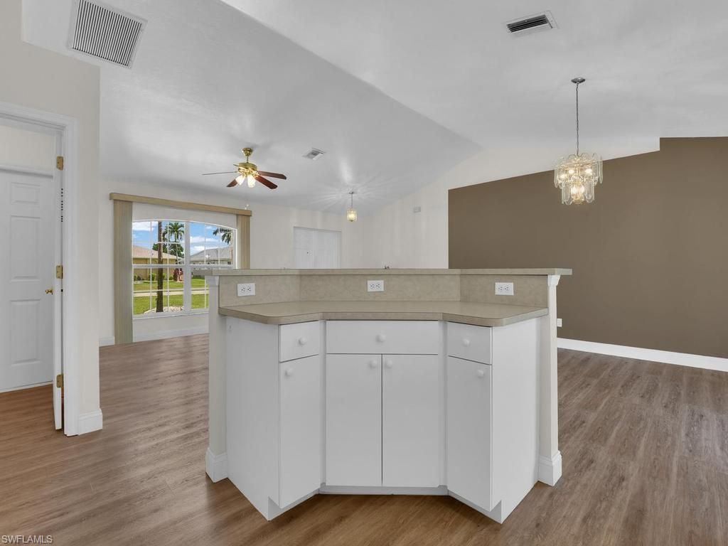 404 SE 28th Ter, Cape Coral, FL 33904 Photo