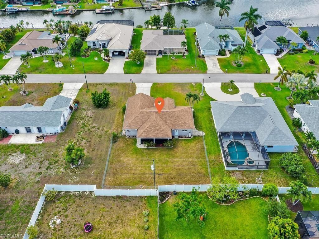 404 SE 28th Ter, Cape Coral, FL 33904 Photo