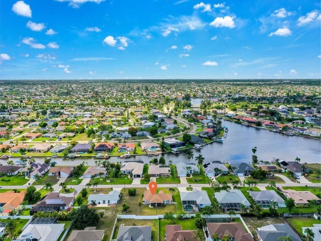 404 SE 28th Ter, Cape Coral, FL 33904 Photo