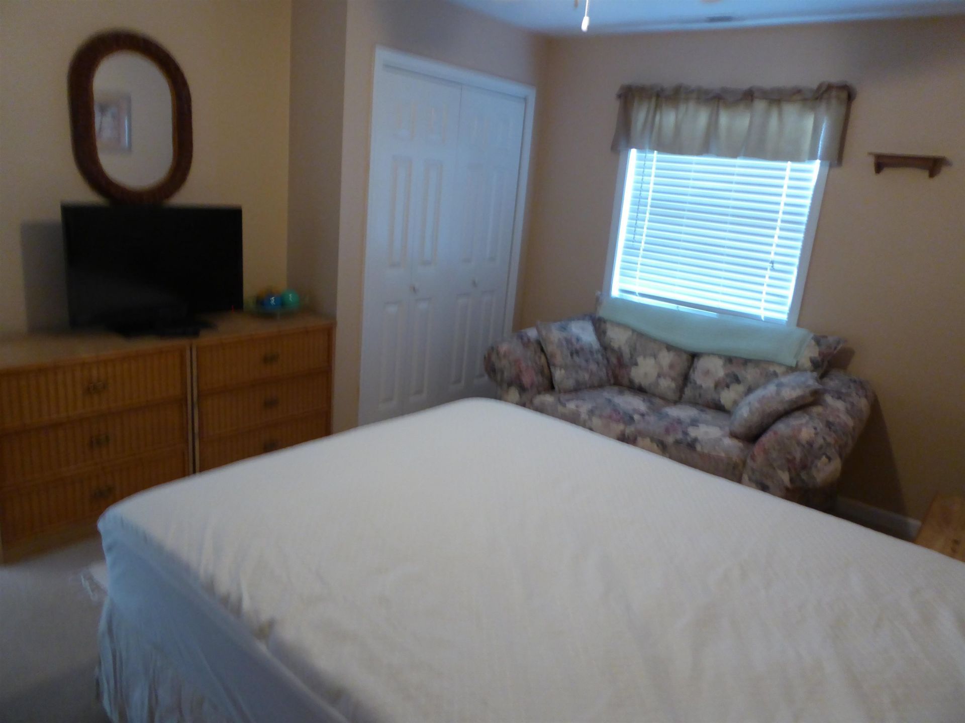 541 White River Ct.  Photo 17