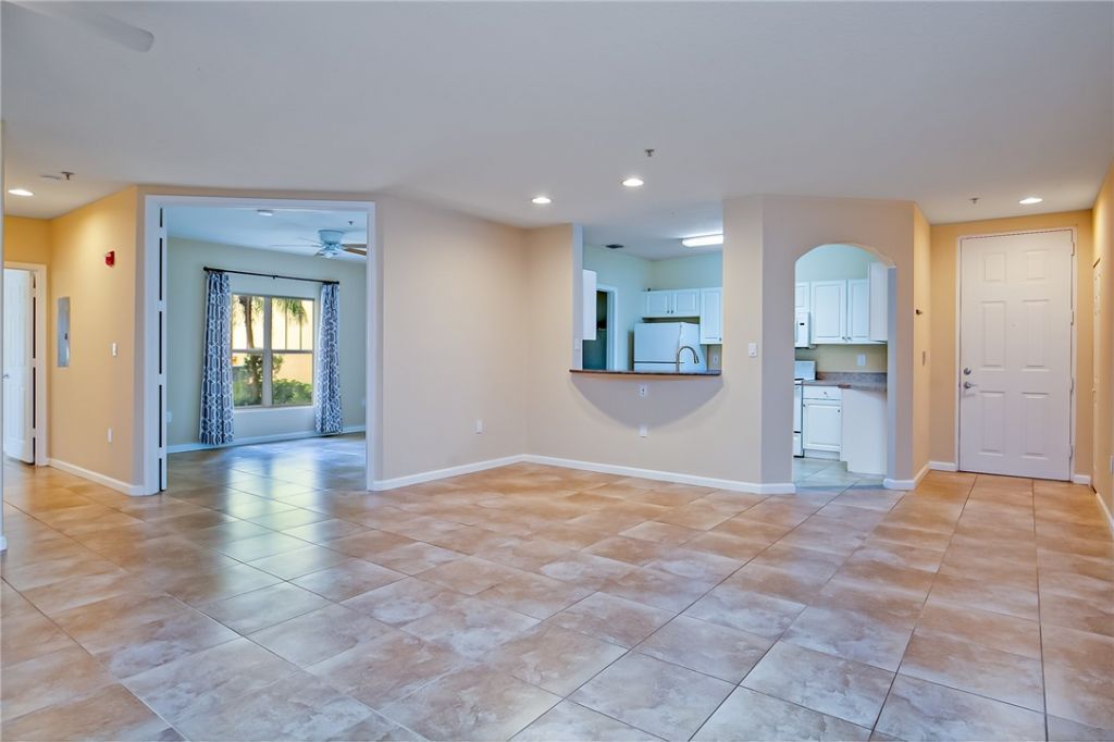 5015 Fairways Circle, Unit 107, Vero Beach, FL 32967 Photo