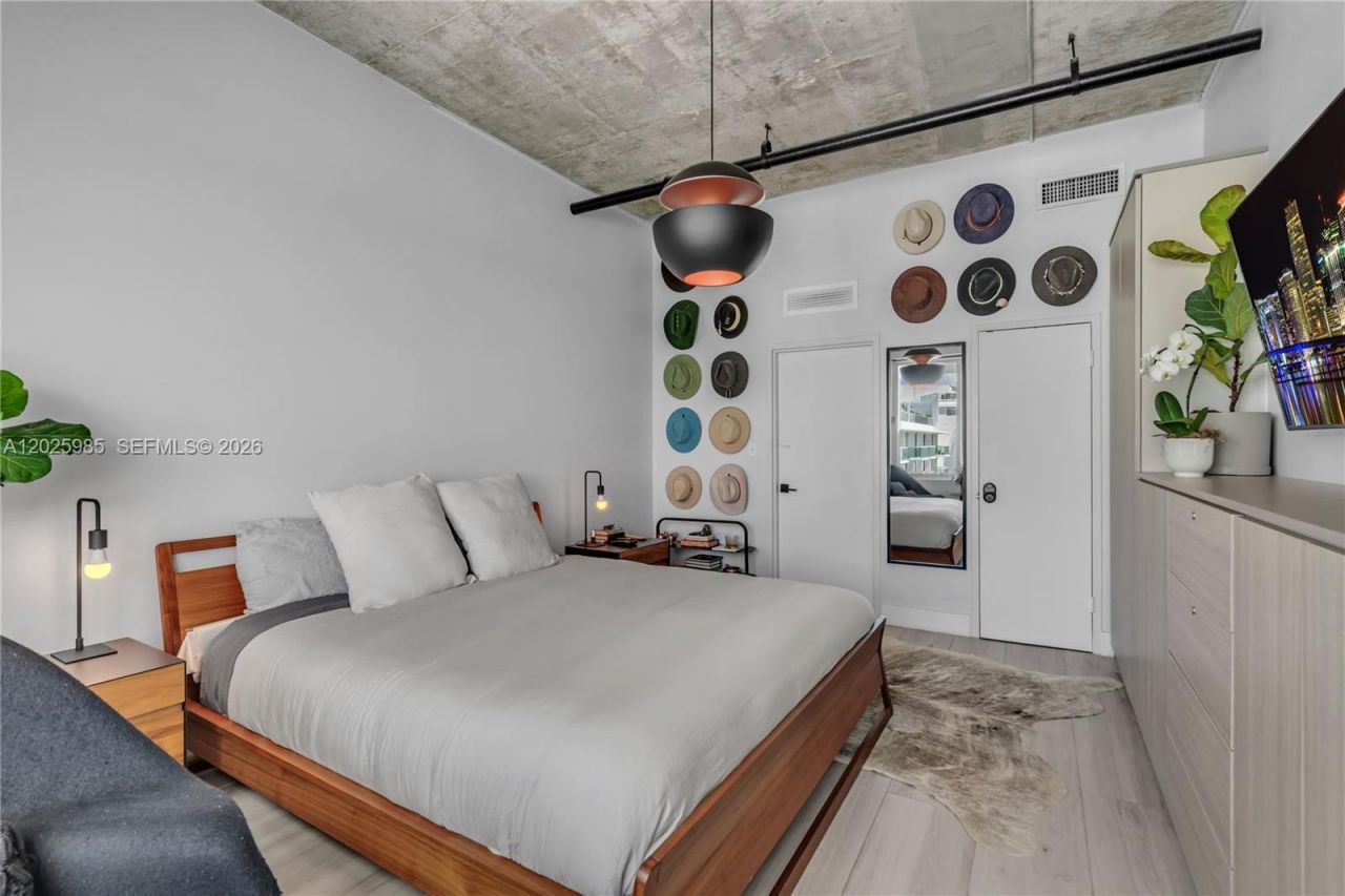 1000 West Ave , Unit PH23, Miami Beach, FL 33139 Photo