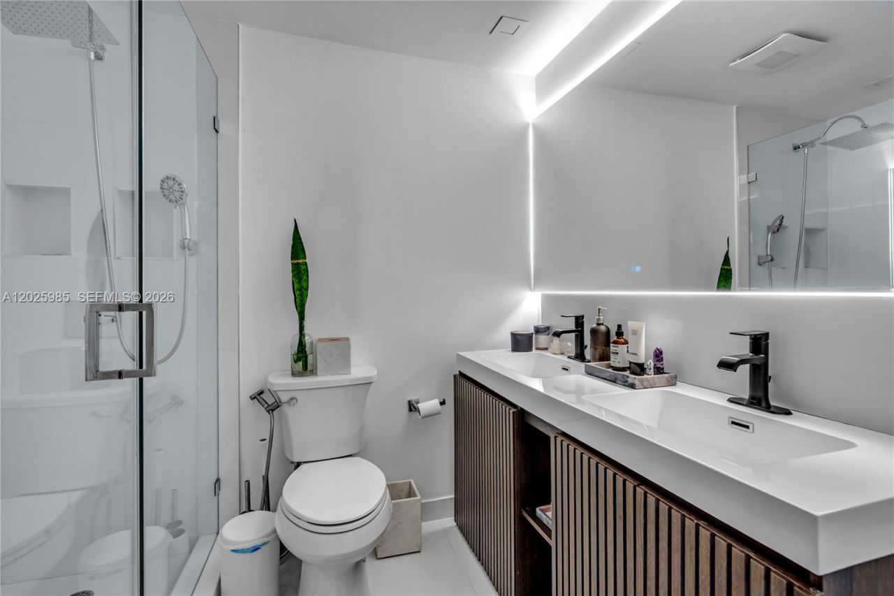 1000 West Ave , Unit PH23, Miami Beach, FL 33139 Photo