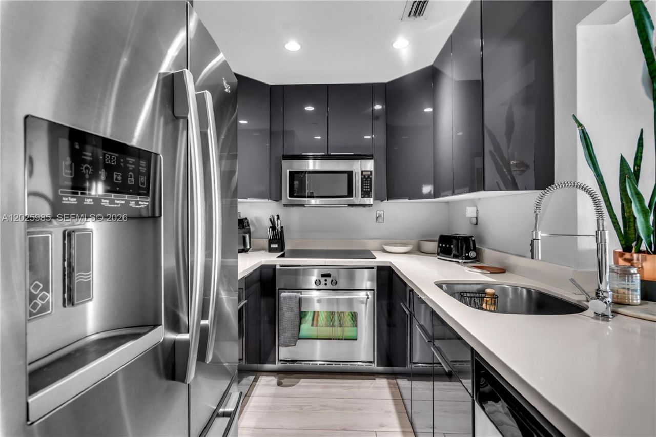 1000 West Ave , Unit PH23, Miami Beach, FL 33139 Photo